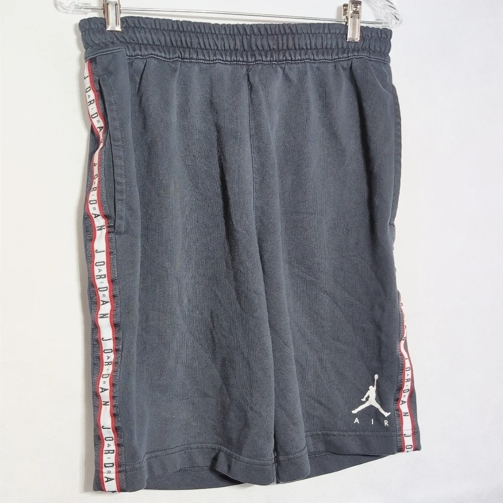 Vintage Air Jordan Jumpman Sz M Black Athletic Shorts with Logo
